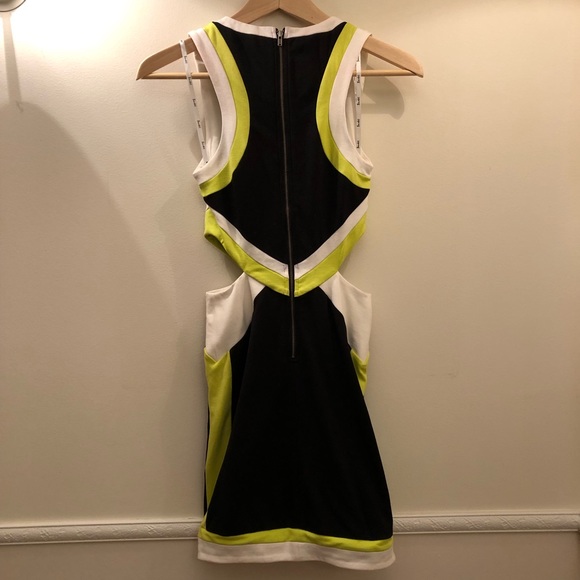 Bardot cutout minidress - Picture 2 of 4